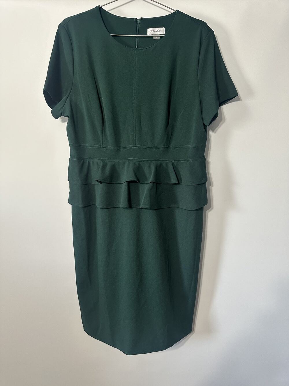 Calvin Klein Green Ruffle Waist Sheath Dress Size 14 Short Sleeve